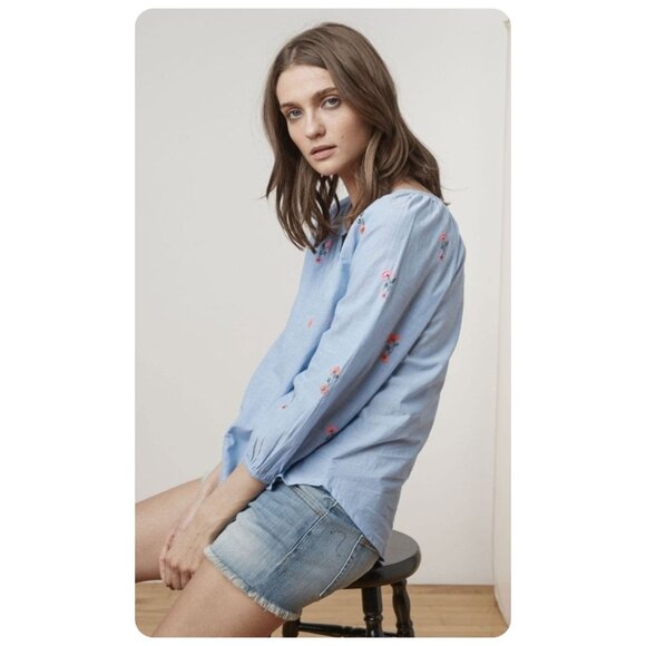 Velvet by Graham & Spencer Kira Blue Flower Floral Embroidered Top sz M - Picture 4 of 12